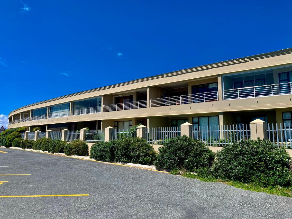 Sage At Whale Cove - Sea Facing Apartment De Kelders Dış mekan fotoğraf
