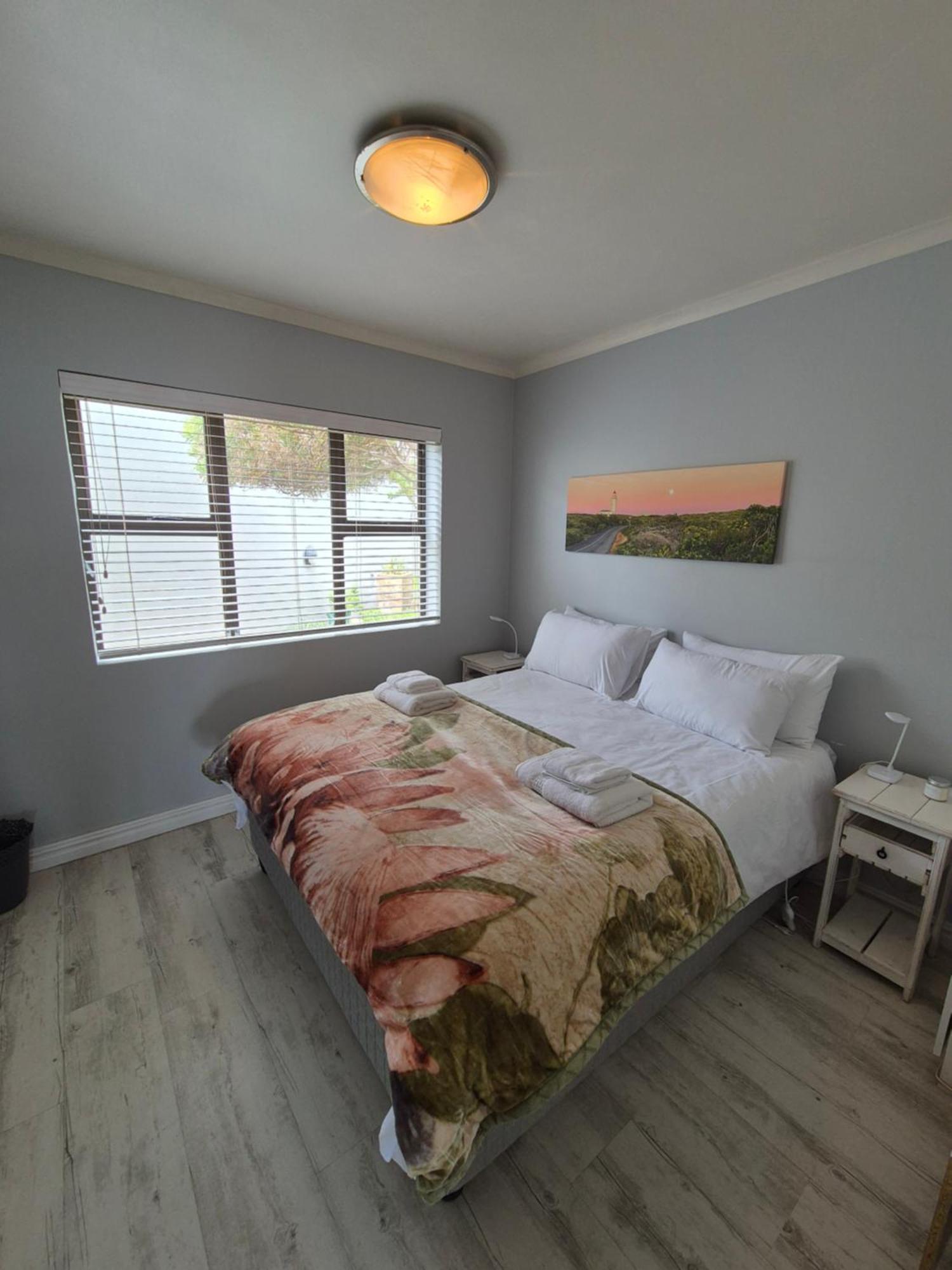 Sage At Whale Cove - Sea Facing Apartment De Kelders Dış mekan fotoğraf